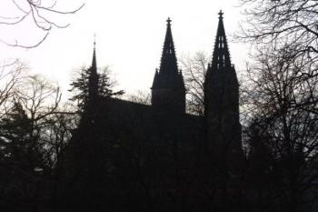 Potemnělá zima - pohled od Nuselského mostu (© Dušan Lipár, 02/2007)