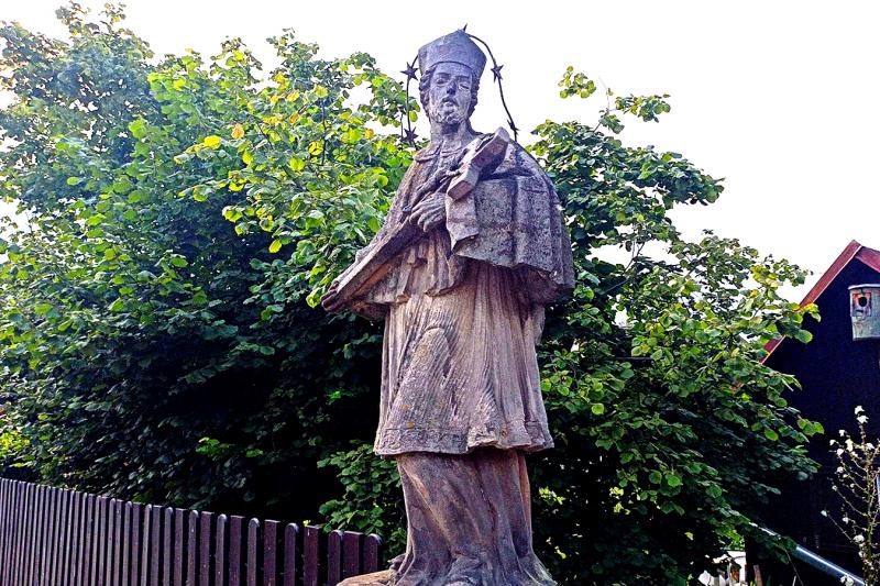 socha sv. Jana Nepomuckého socha sv. Jana Nepomuckého