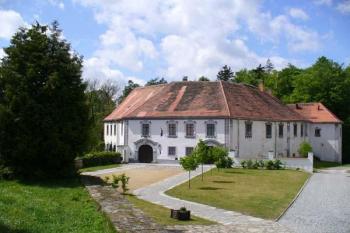 Chanovice - zámek (© Pavel Jarý,  08.05.2007)