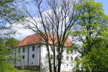 Chanovice - zámek (© Pavel Jarý,  08.05.2007)