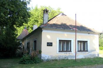 Starý zámek ( © Pavel Vítek 06/2006)