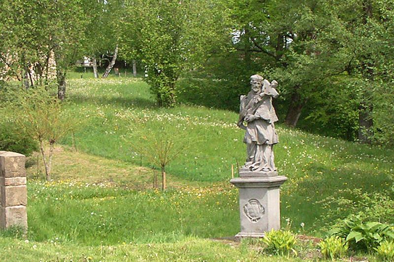 socha sv. Jana Nepomuckého socha sv. Jana Nepomuckého