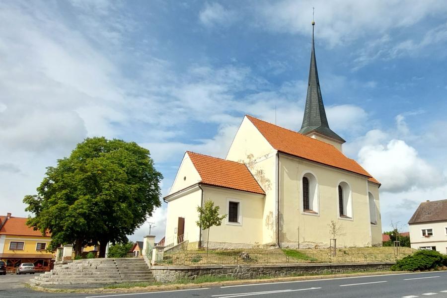  kostel sv. Petra a Pavla