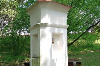 Výklenková kaplička sv. Kajetána u Stádlce v okrese Tábor. (© Pavel Vítek  08/2024)