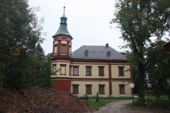 Zámek od západu ( © Ivan Grisa 09/2010)