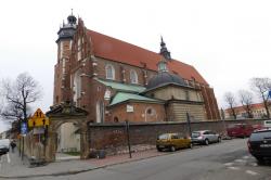 klášter řeholních kanovníků lateránských s kostelem Božího Těla