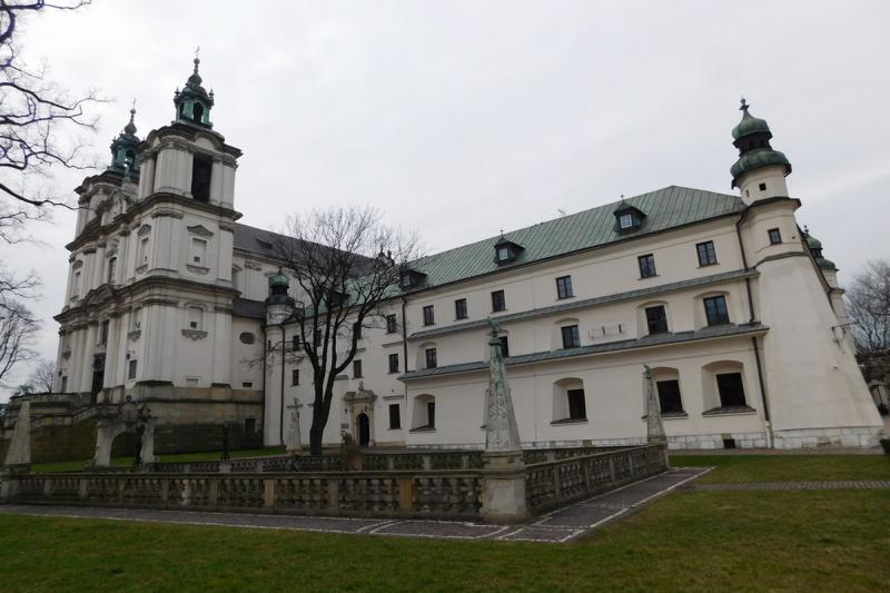 klášter paulínů s kostelem archanděla Michaela a sv. biskupa Stanislava klášter paulínů s kostelem archanděla Michaela a sv. biskupa Stanislava