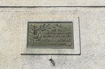 Velká hospoda ve Zlonicích u Slaného. (© Pavel Vítek  08/2026)