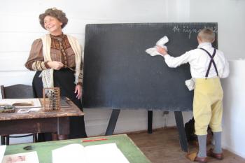 Školní třída ve statku z Týřovic (© Vladimír Rišlink, 10/2012)