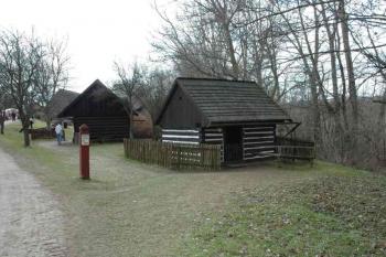 Jeden z objektů ( © Aleš Marek 04/2006)
