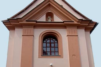 Kaple sv. Antonína Paduánského v Radvanci u Nového Boru. (© Pavel Vítek 10/2025)