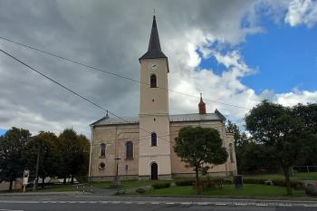 Kostel Navštívení Panny Marie v Ženklavě (© Ivo Rozehnal  10/2026)