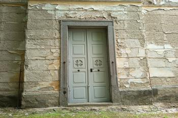 boční vchod do lodě kostela na severní straně (© Jaroslav Špiroch  6/2026)