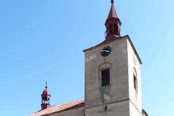 kostel Narození Panny Marie (© František Kinař, 04/2012)