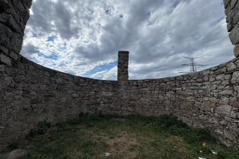 popraviště (© Jan Krycner 04/2025)