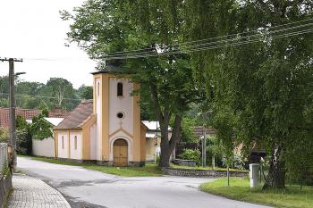 Kaple Nanebevzetí Panny Marie v Maršově, místní části Malšic v okrese Tábor. (© Pavel Vítek  08/2024)