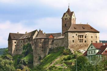 Hrad od západu ( © Luděk Pitter 08/2005)