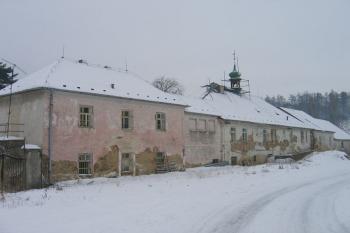 Pohled na zámek od západu ( © Pavel Vítek 01/2006)