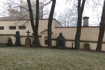 Staré náhrobky (© Johannes Cladis, 01/2017)