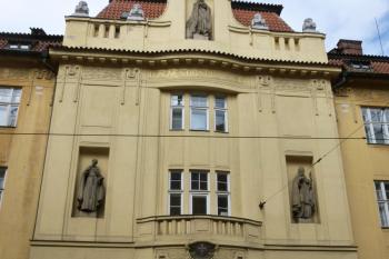 klášter křižovníků s červenou hvězdou s kostelem sv. Františka z Assisi Praha 1 Staré Město (© Vlastislav Mareček, 07/2016)