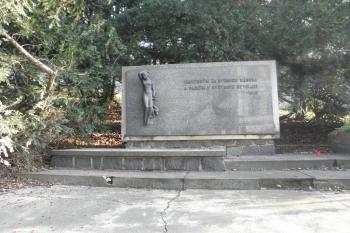 Památník padlým 1945 (©doxa  , 12/2013)
