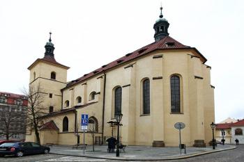 celkový pohled od jihovýchodu ( © Pavel Zany Komárek 19.3. 2007)