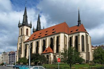 kostel od jihovýchodu (© Milan Caha 06/2009)