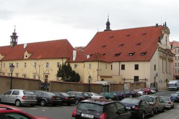celkový pohled ve směru od severozápadu ( © Petr Turyna 04/2005)