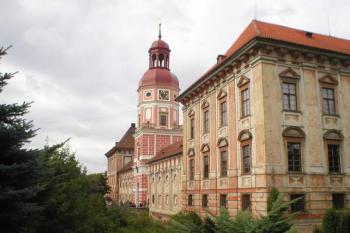 Roudnický zámek (Helena Dvořáková ©   9/2005)
