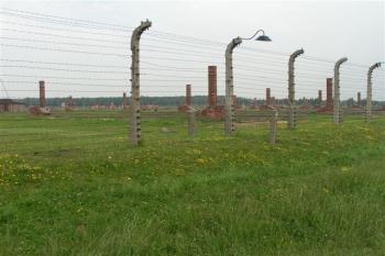 Auschwitz II. Birkenau ( © Petr Turyna 07/2004)