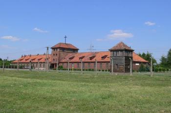 Velitelství - Auschwitz II Birkenau (© jiri gazarek 07/2006)