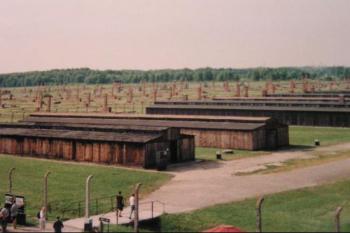 Auschwitz II. Birkenau, původní podoba baráků ( © Petr Turyna 07/2002)