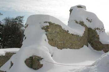 Dostavěná zeď východního paláce (© Petr Kolář, 02/2009)