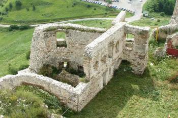 Neopravený východní palác, jižní část ( © Petr Turyna 08/2005)