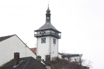Hláska od východu (ze silničního mostu) ( © Ivan Grisa 03/2010)