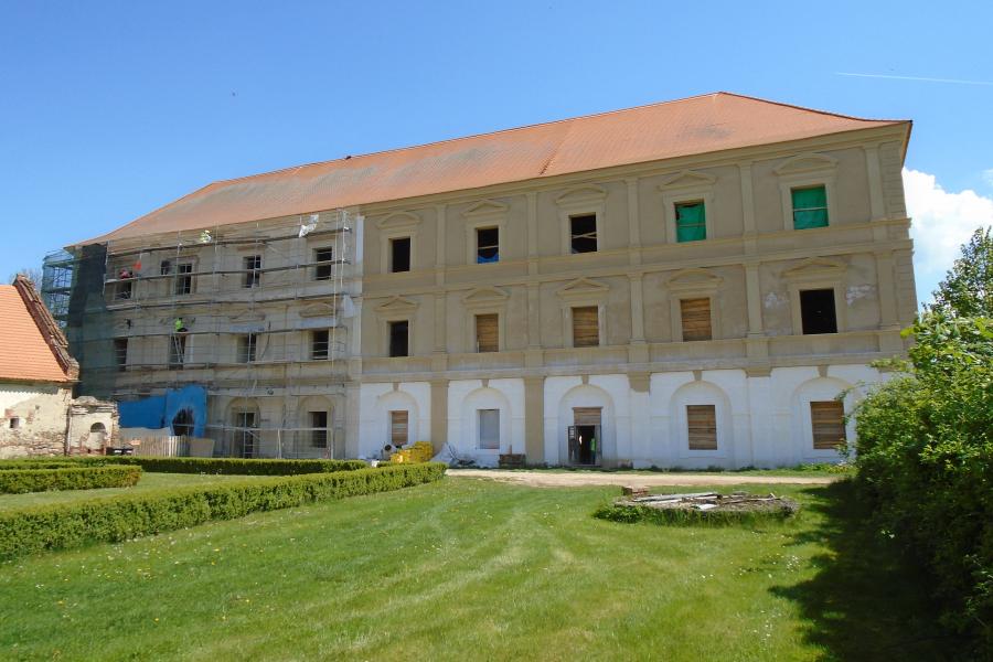 Kestřany