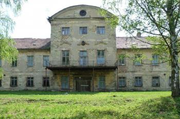 Vrbičany zámek (© František Kinař, 04/2012)