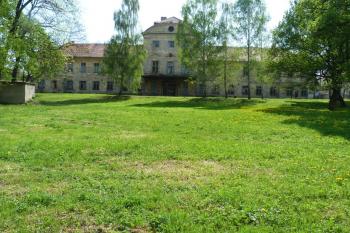 Vrbičany zámek (© František Kinař, 04/2012)