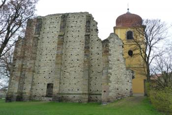 Panenský Týnec (© František Kinař, 04/2012)