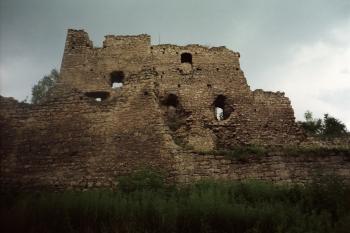 Zřícenina hradu Michalovice (© Vlastislav Mareček, 07/1989)
