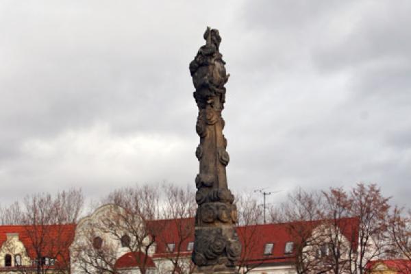sloup se sousoším Nejsvětější Trojice