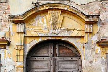 vstupní portál ( © Pavel Zany Komárek 8.3.2003)