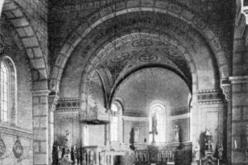 pohled do presbytáře na počátku 20. století (© Antonín Podlaha: Posvátná místa království Českého; Díl 1. Vikariáty: Českobrodský, Černokostelecký, Mnichovický a Prosecký, Dědictví sv. Jana Nepomuckého, Praha 1907)