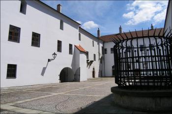 Žerotínský zámek (© Jan Klapetek 07/2006)