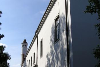 Jihozápadní fasáda zámku ( © Jan P. Štěpánek 05/2007)
