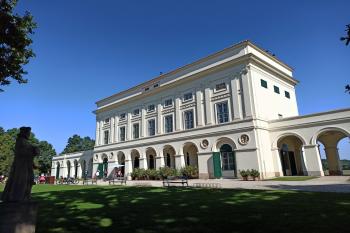 Jižní průčelí zámku (© Jan P. Štěpánek  09/2021)