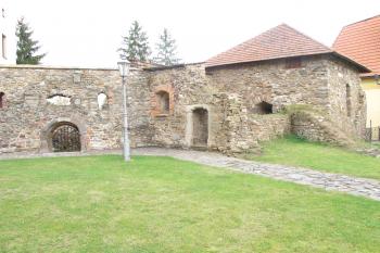 hradní nádvoří (© D Dohňanský, 11/2016)