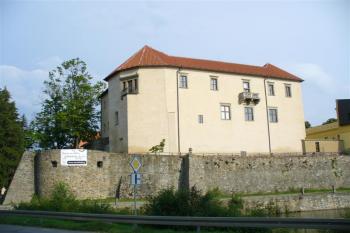 pohled na hrad od severu (© zdeněk komínek, 07/2008)