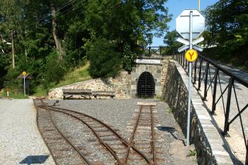 kolejiště vláčku mezi Vojtěšským a Ševčínským dolem ( © Milan Caha 08/2009)
