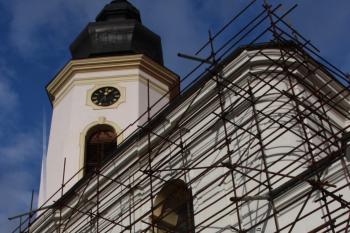 Západní fasáda kostela ( © Ivan Grisa 12/2009)